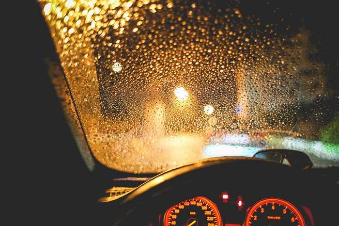 5 Mẹo Bảo Dưỡng Xe Mùa Mưa Giúp Động Cơ Bền Bỉ Như Mới